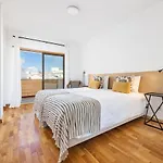 Downtown Poet\'S Apartment