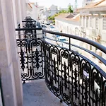 President Pais Apartment