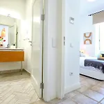 Hot Breeze Apartment