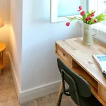 Hot Breeze Apartment