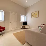 Cardeal Suites & Apartments
