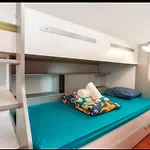 Blife Rya Private Rooms - Airport Stay