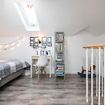 Walk In Hostel Faro Airport