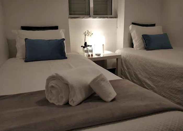 Sleep & Go Faro Airport Guest House
