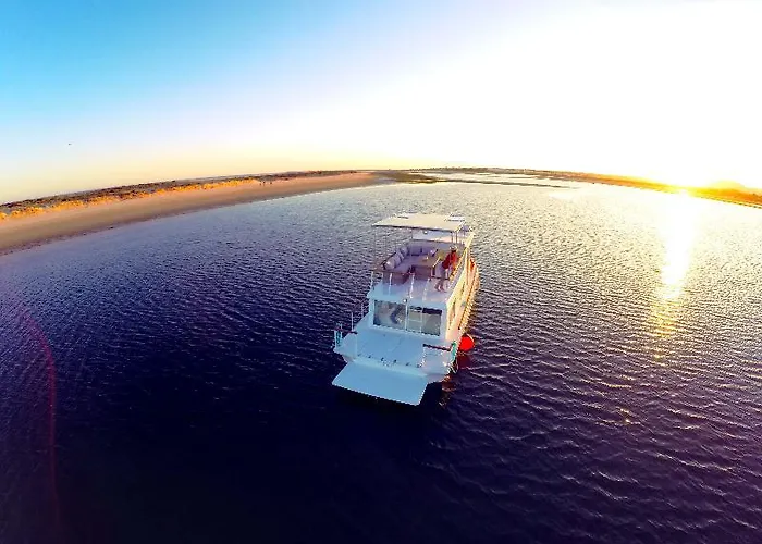 Ilha Da Culatra House-Boat