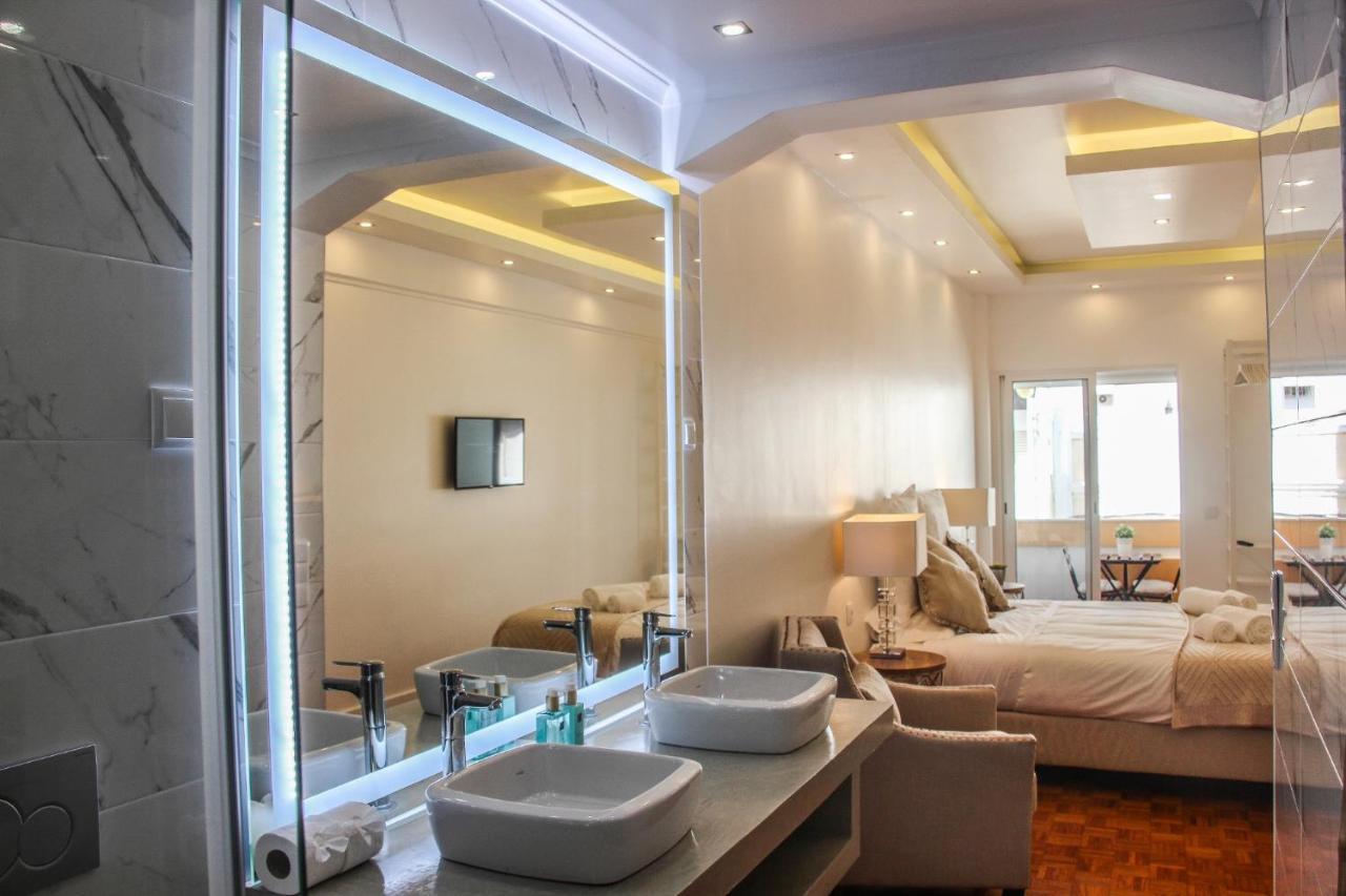 Luxury Flat In Apartment *