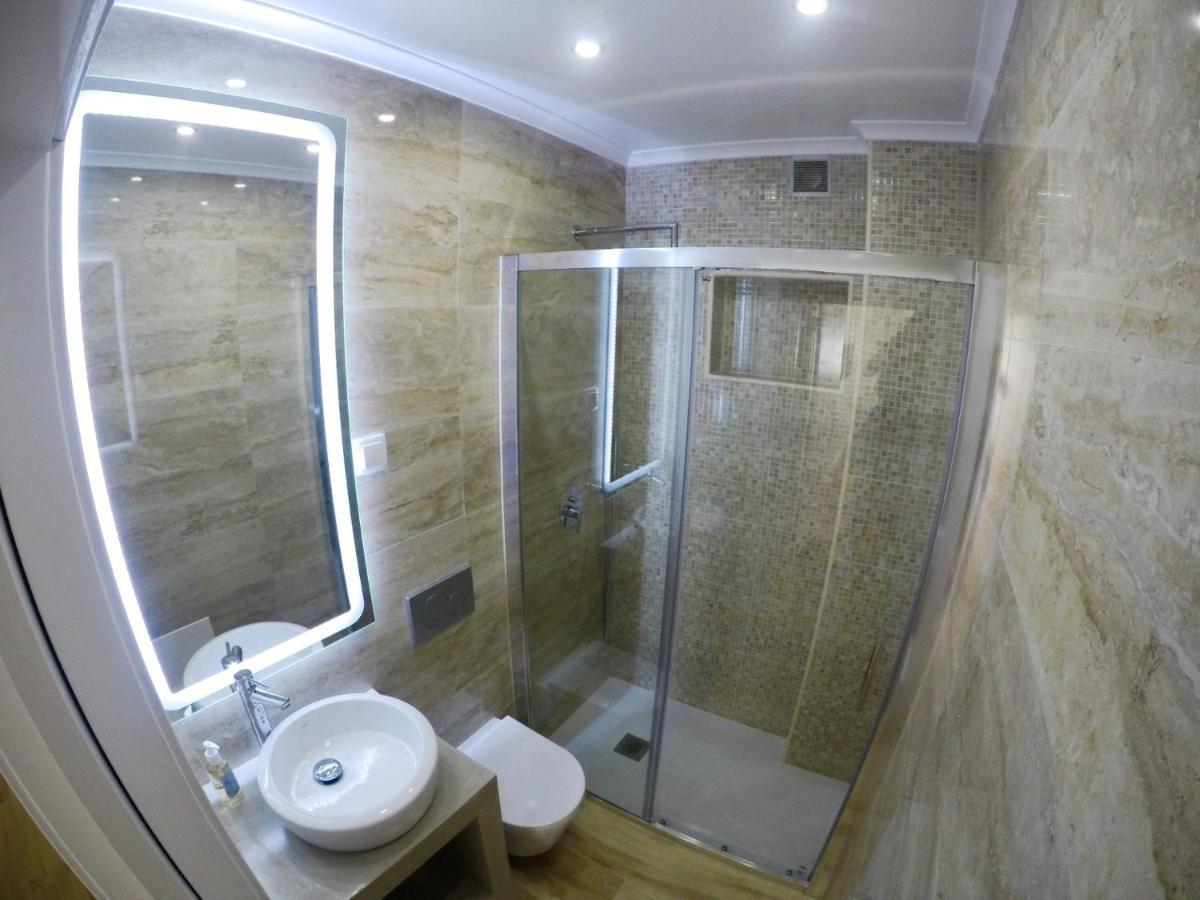 Luxury Flat In Apartment
