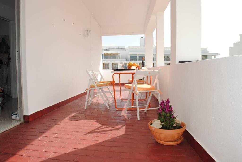 Marine Freestyler Glorious Terrace Apartment Faro