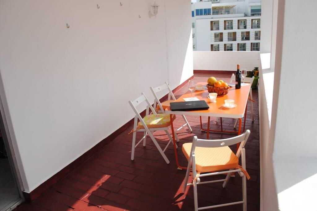 Marine Freestyler Glorious Terrace Apartment Faro