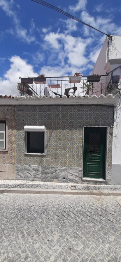 Happy Terrace Downtown Tiny House 100% Portuguese * Faro
