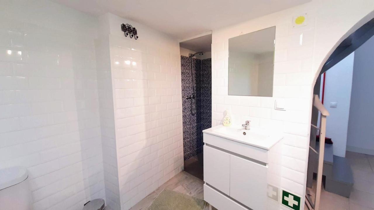 Happy Terrace Downtown Tiny House 100% Portuguese * Faro
