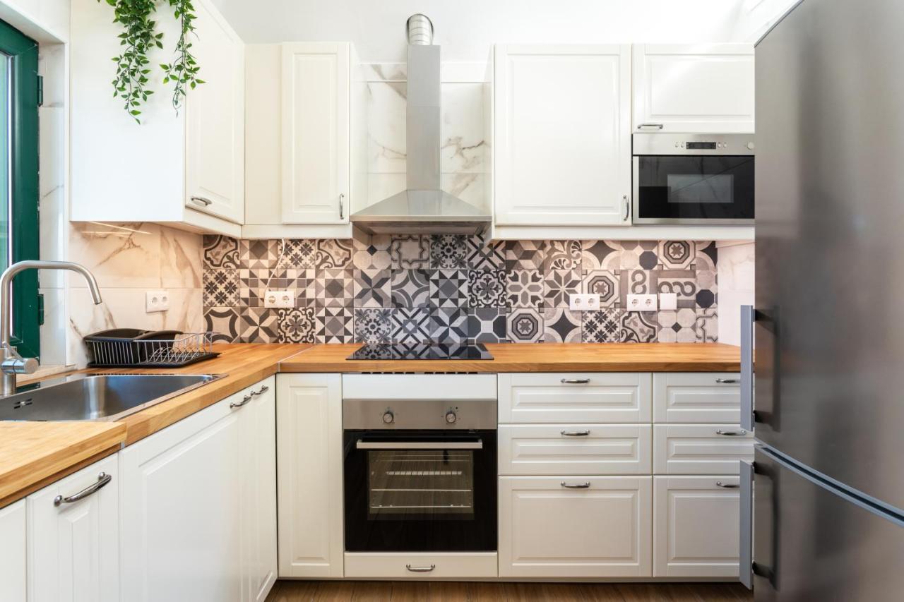 Apartment House In Elite Residential Area Of