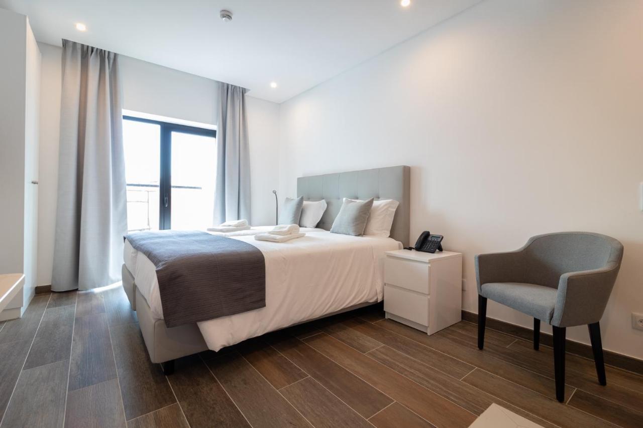 Aparthotel Roots Faro