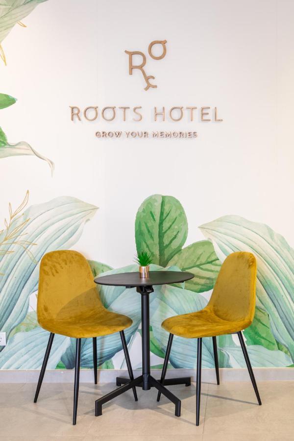 Roots * Faro
