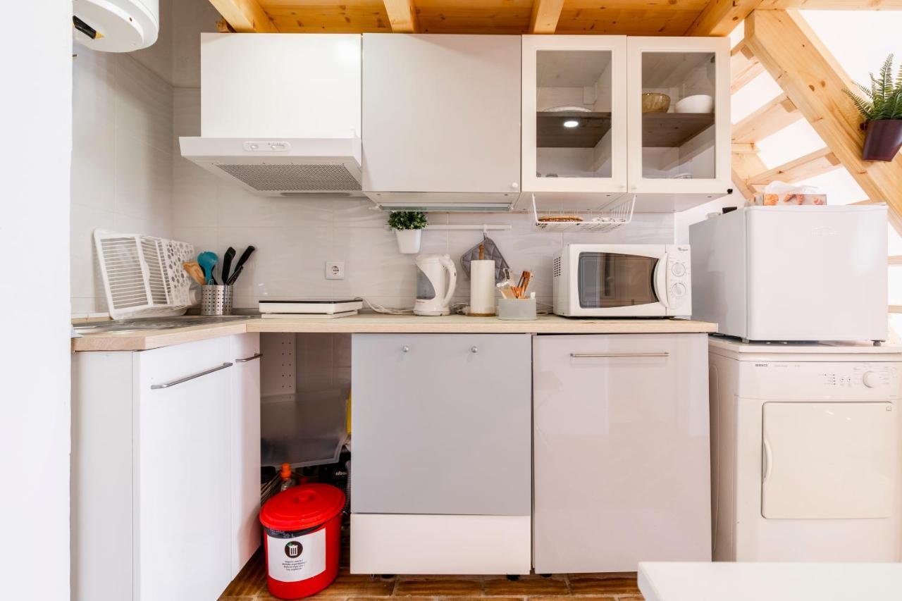 #farocarmolodge Private Downtown & Free Parking Holiday home