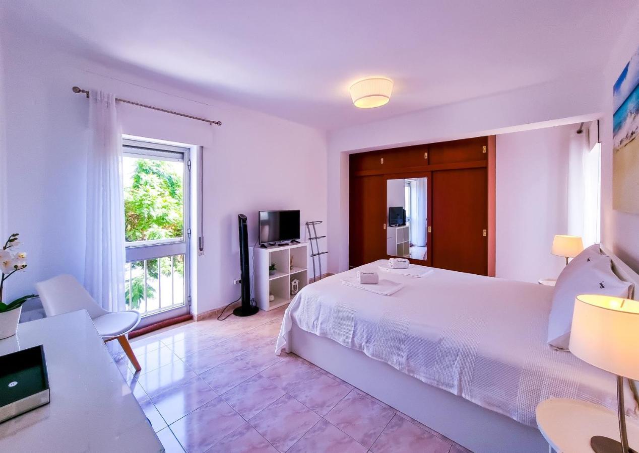 Apartment Flh Spacious Flat With Balcony