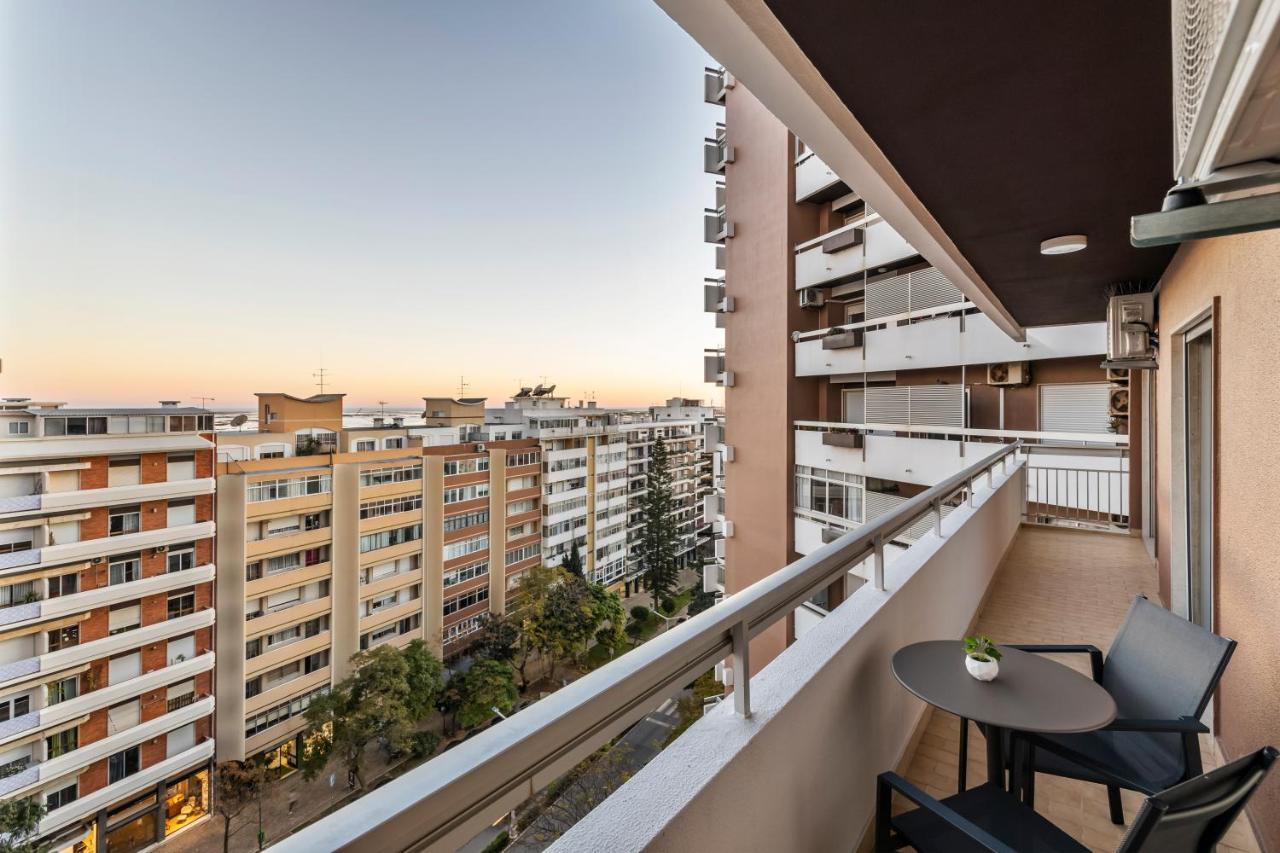 Main Avenue Apartment *