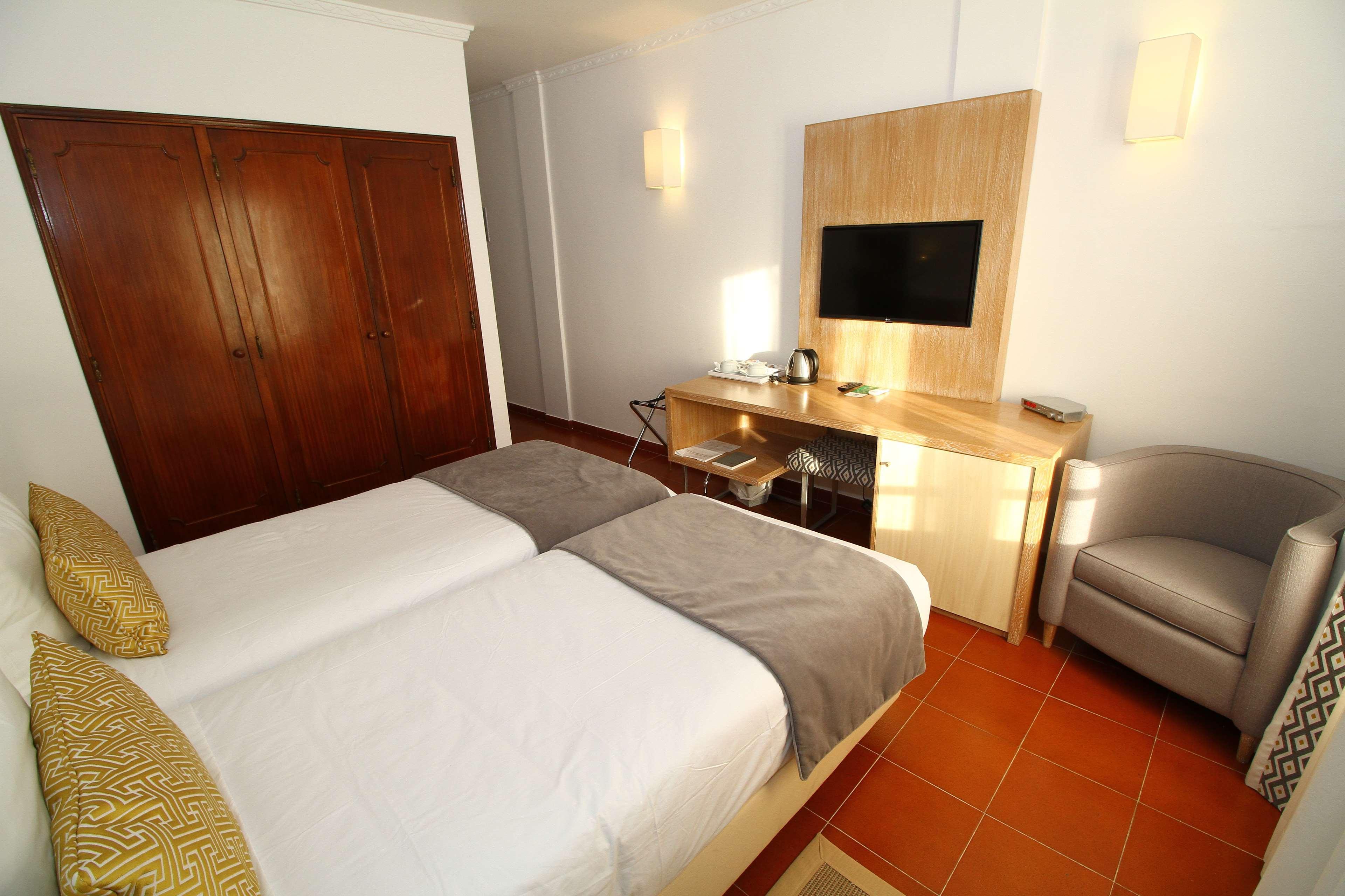 Best Western Dom Bernardo 3*