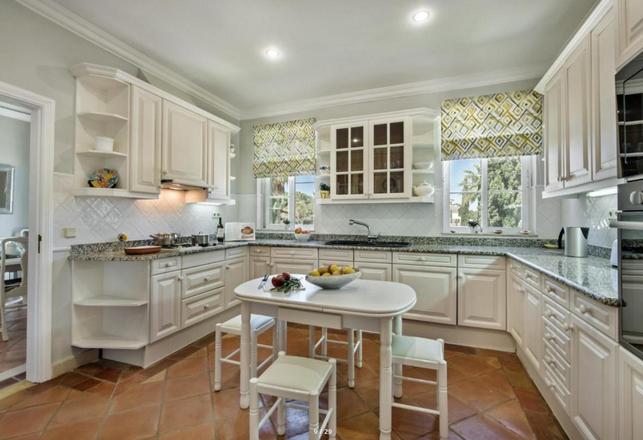 Beautiful 2-bed Golf Pool Apartment *