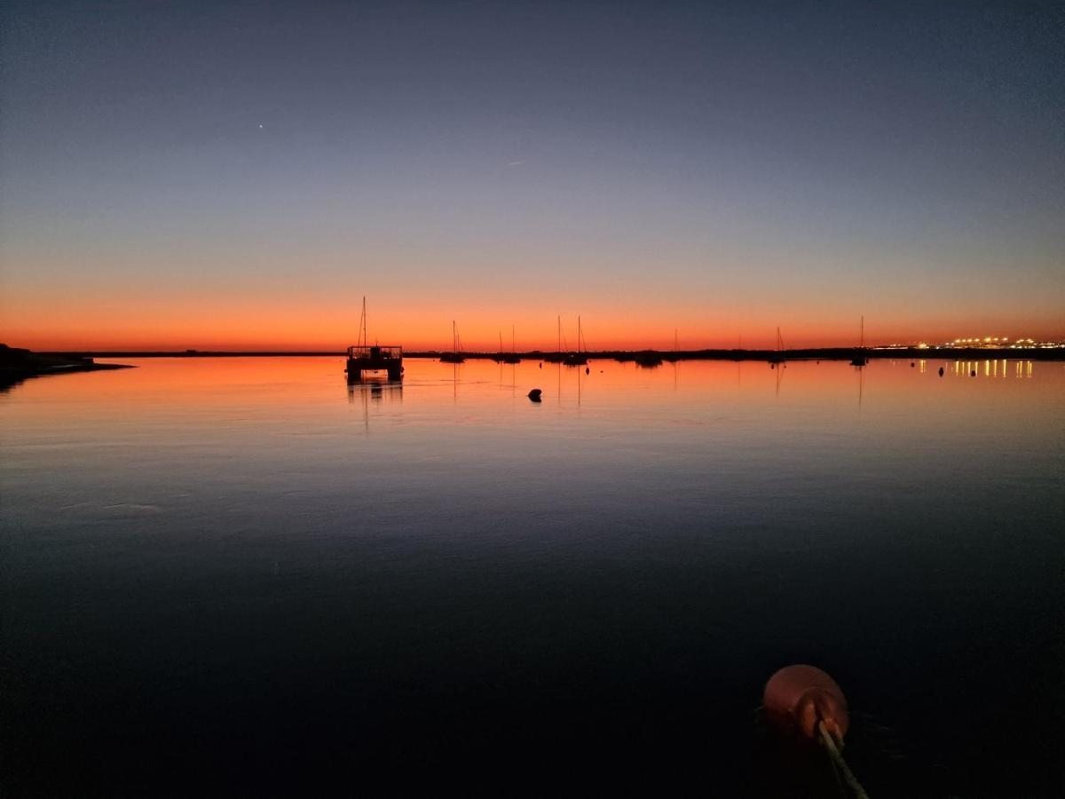 Barco Casa Catamara Sleepandboat Botel *