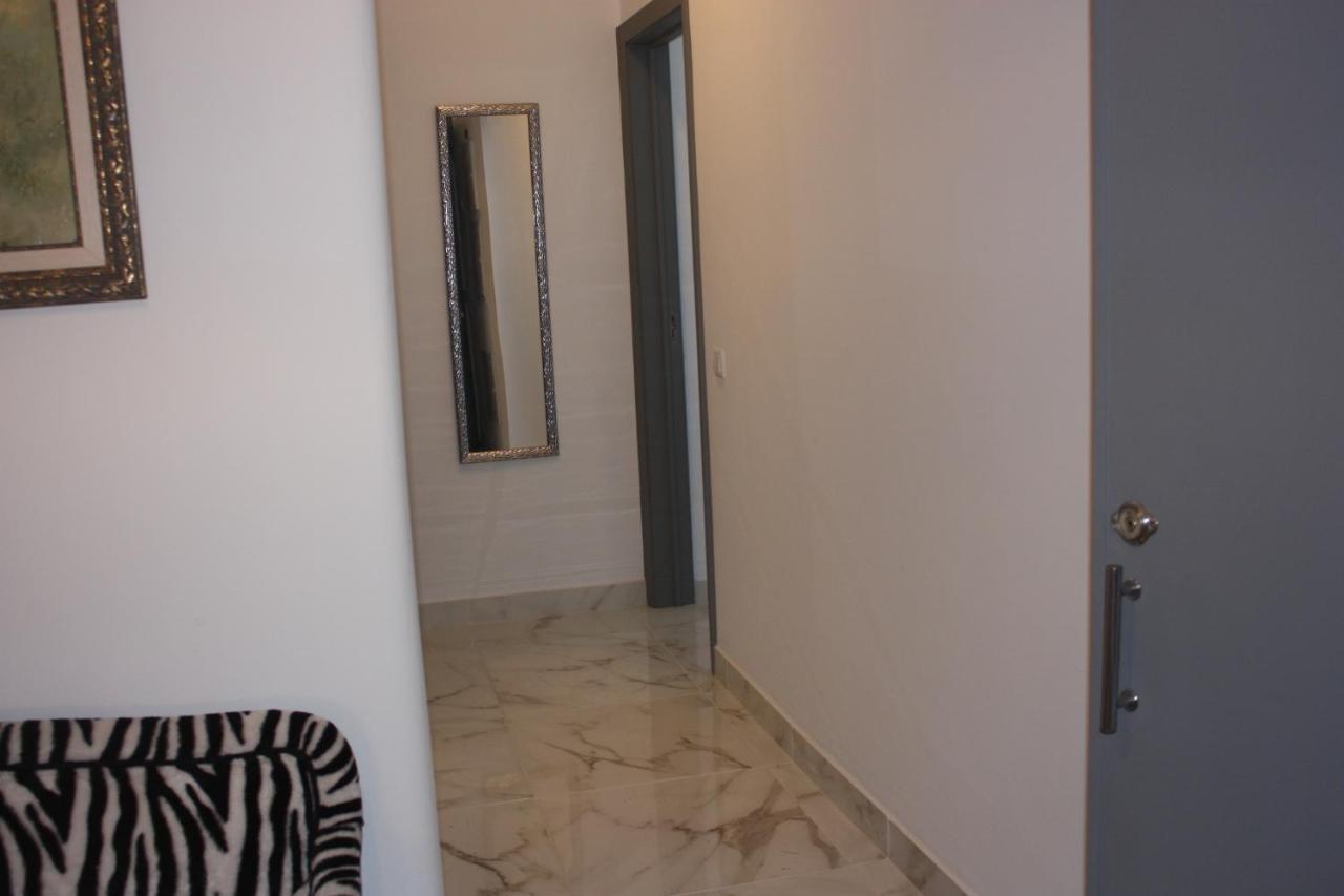 Yucca Apartment