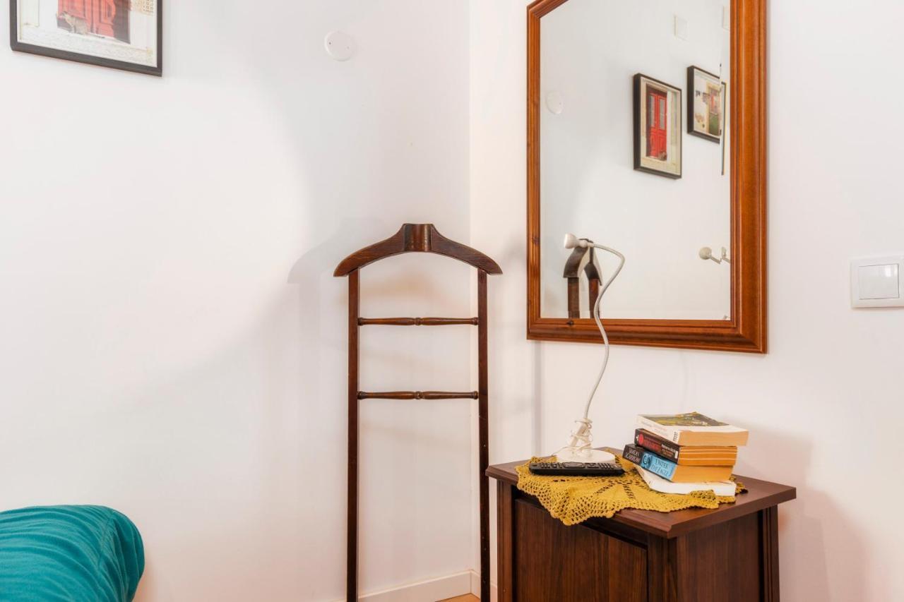 Downtown Lady Terrace Apartment
