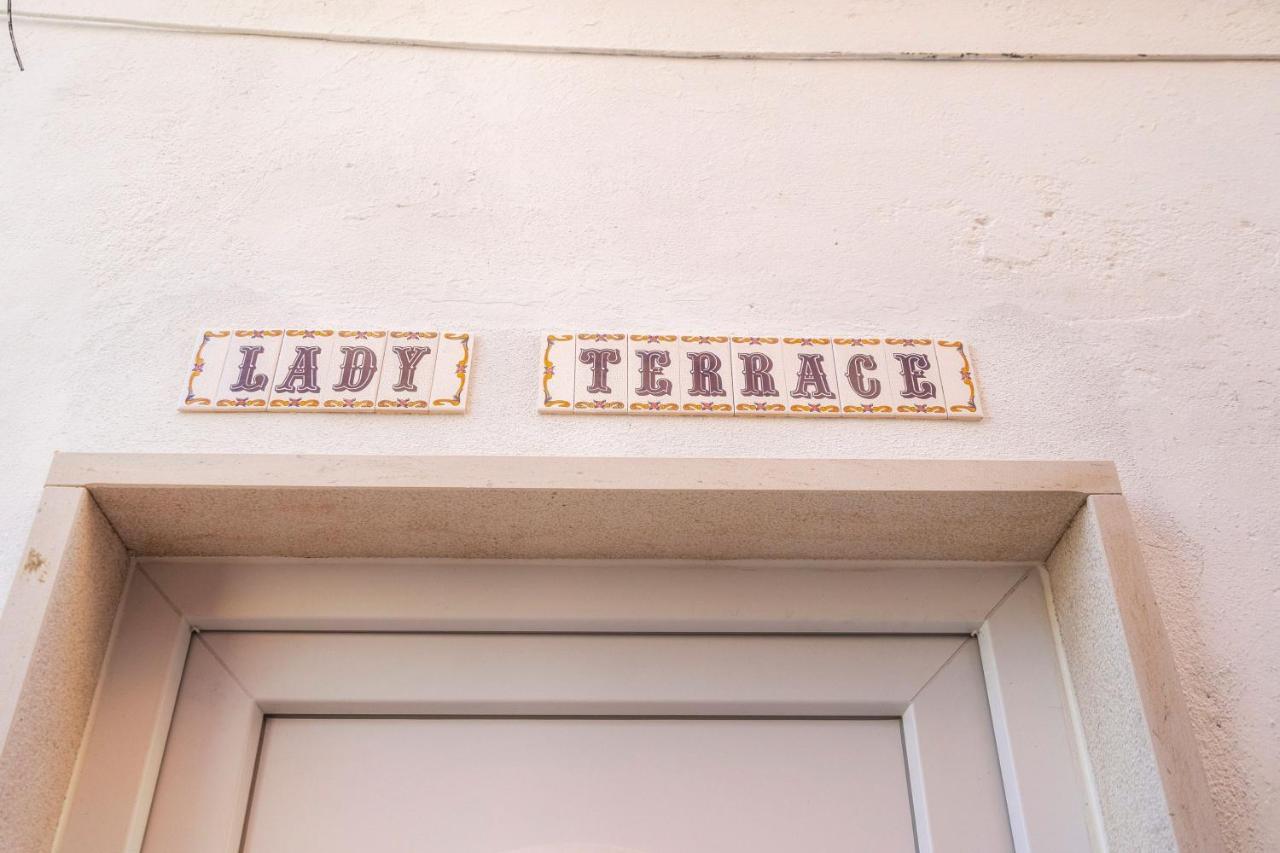 Downtown Lady Terrace