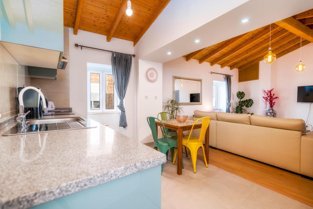 Downtown Lady Terrace Apartment