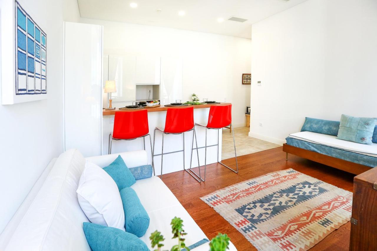 Jump Into The Lull Apartment *