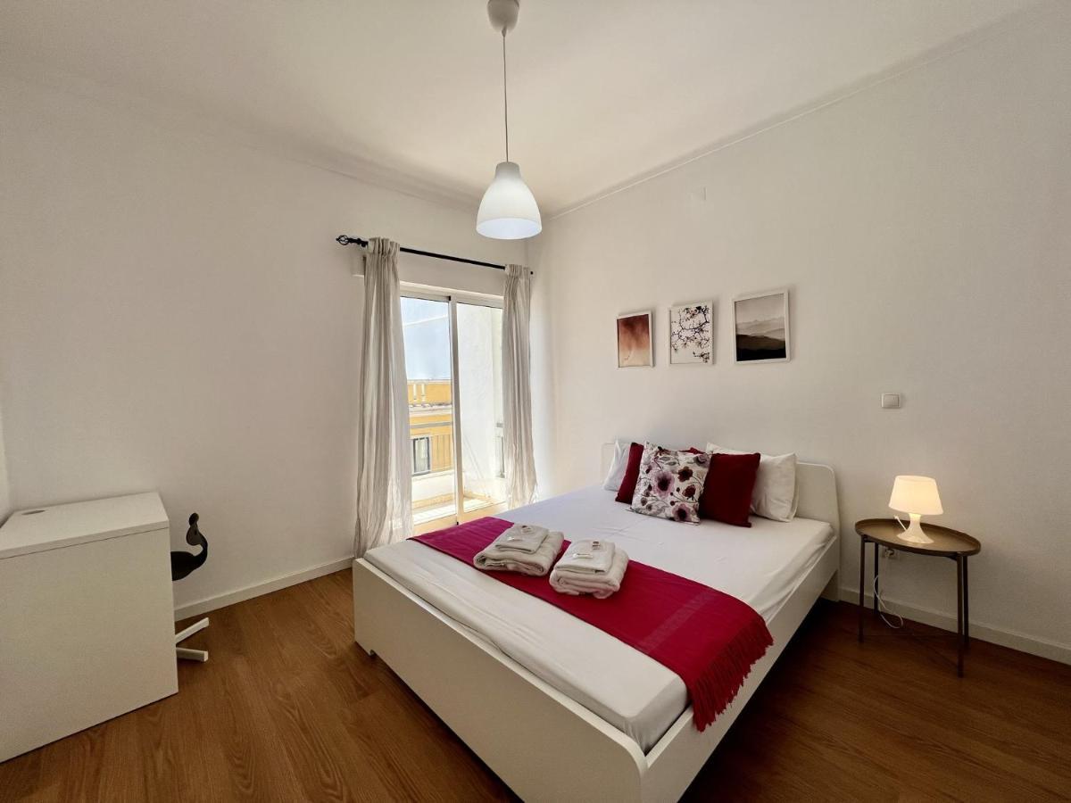 Apartment Sunlight By Homing Faro