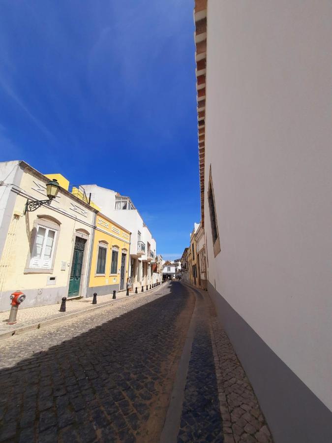 Apartment Casa A Julia In Faro's Heart