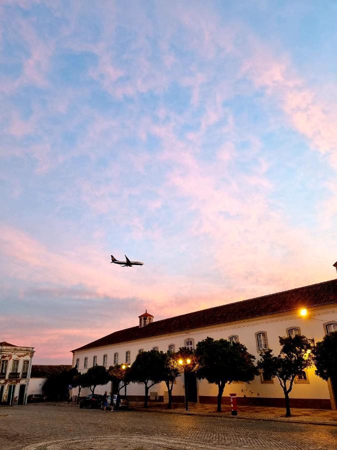 Casa A Julia In Faro's Heart
