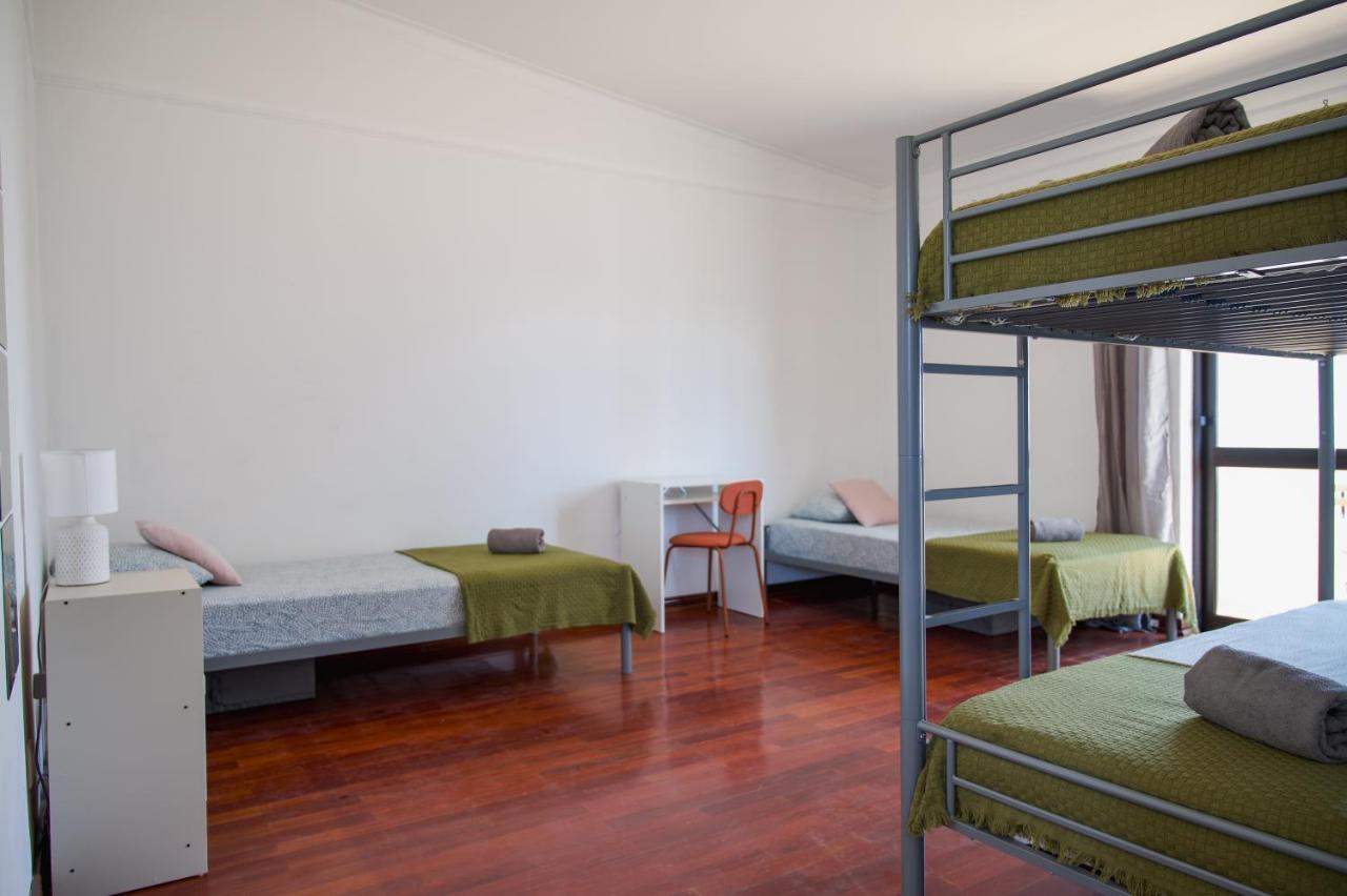 Bed & Breakfast Wakeup *