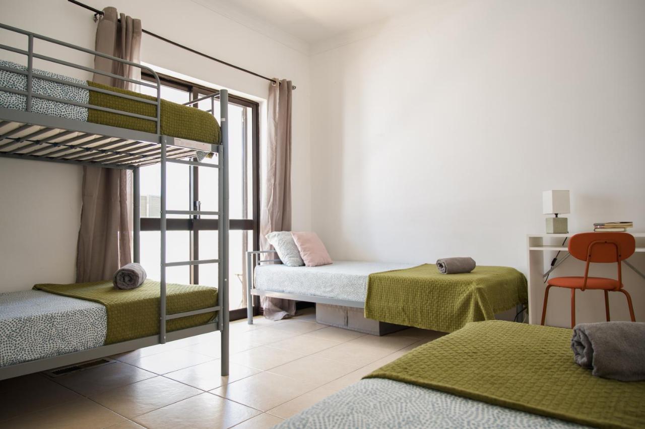 Bed & Breakfast Wakeup *