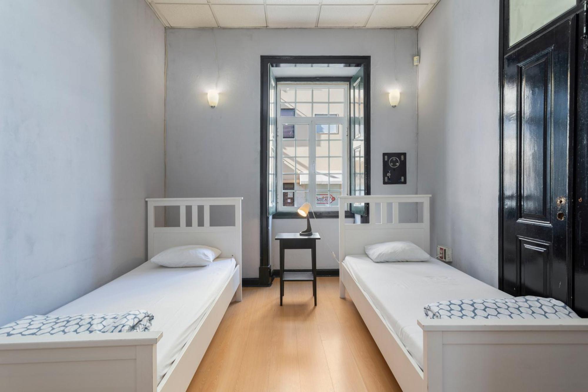 Le Penguin Hostel *