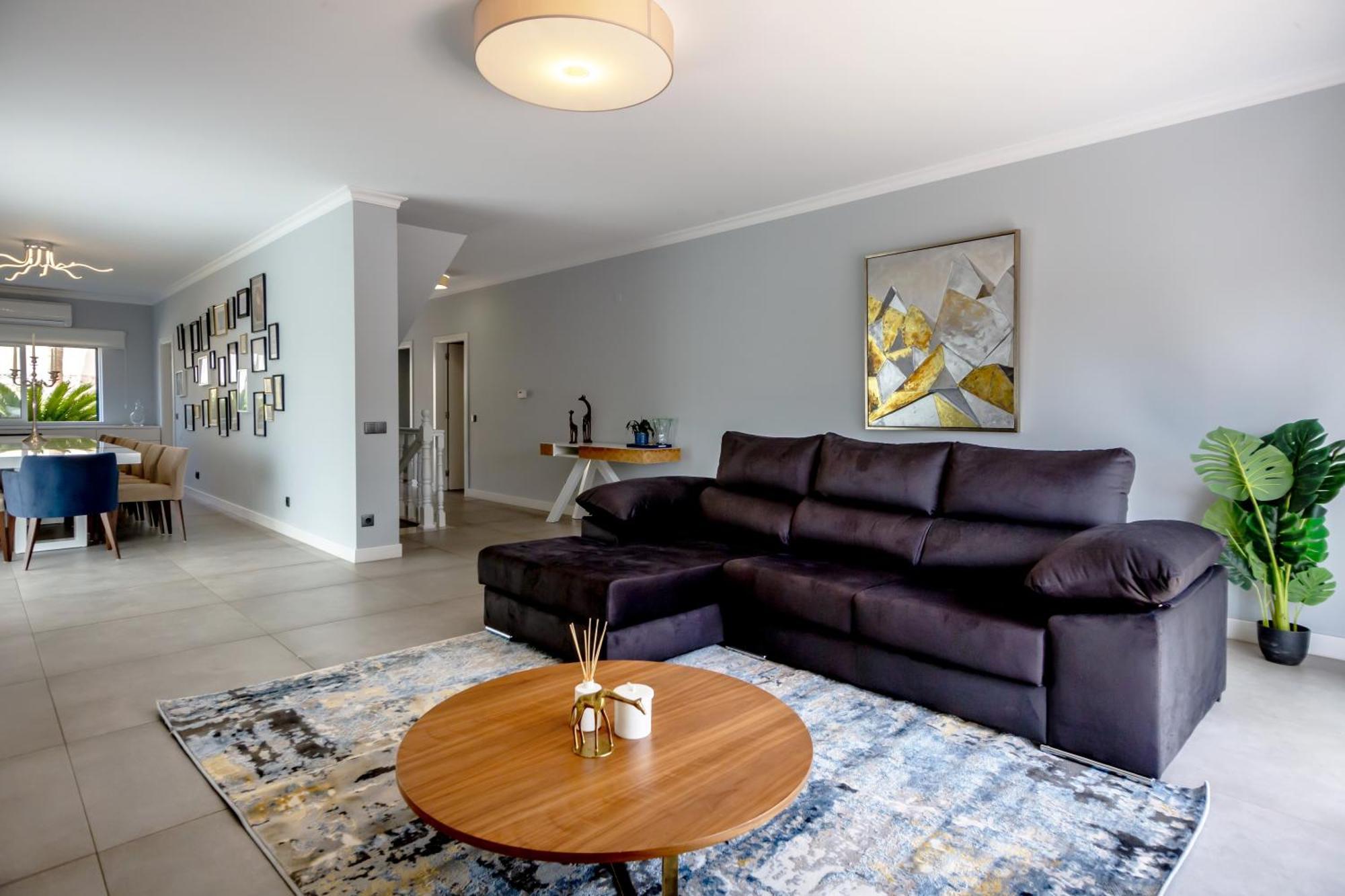 Spacious House With Pool Holiday home Faro