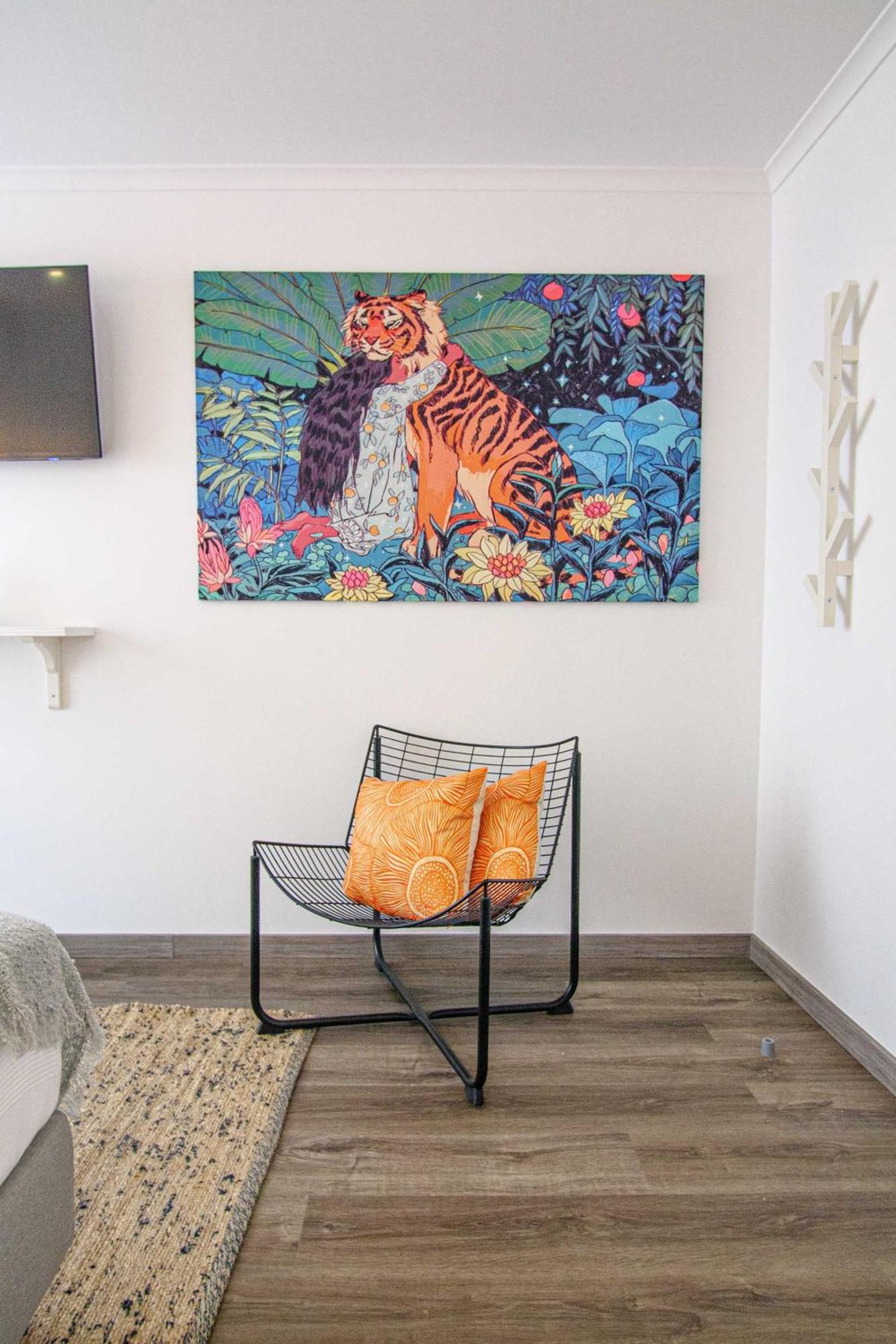 Pine House - Airport, And Center Bed & Breakfast Faro