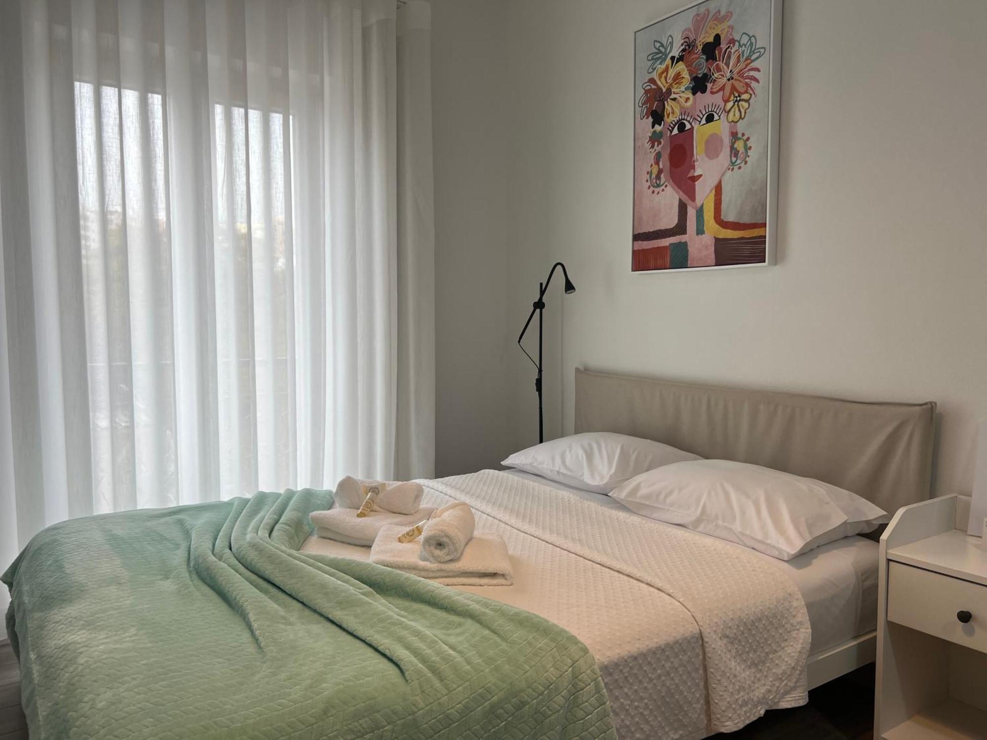 Porta 12 Apartment *