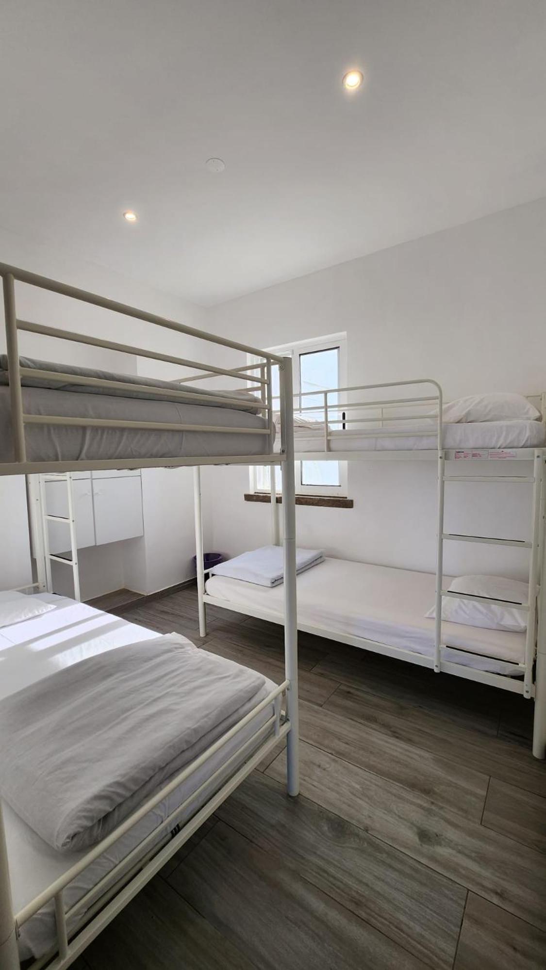 Blife & Hostel
