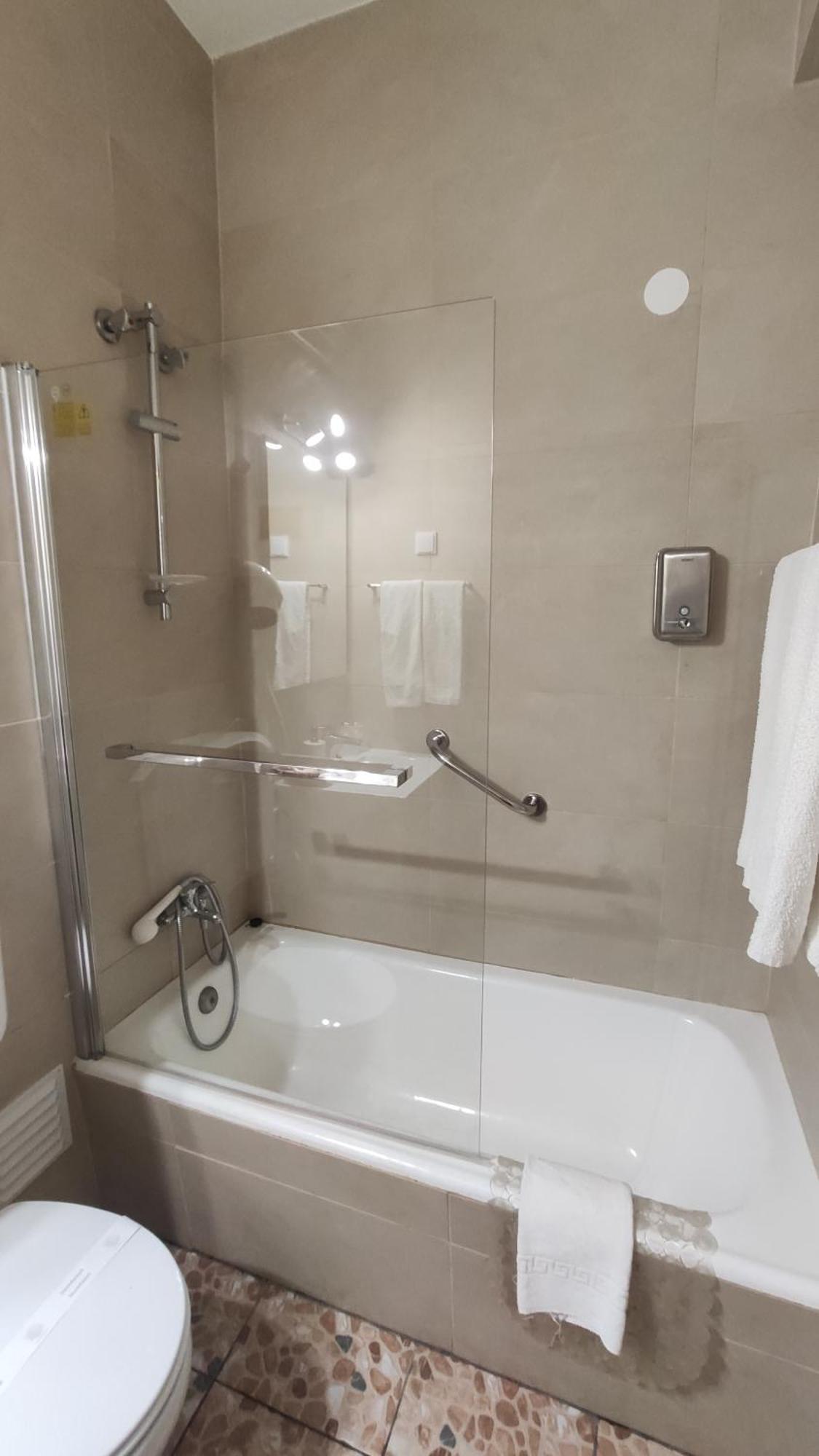 Aeromar Hotel 3*