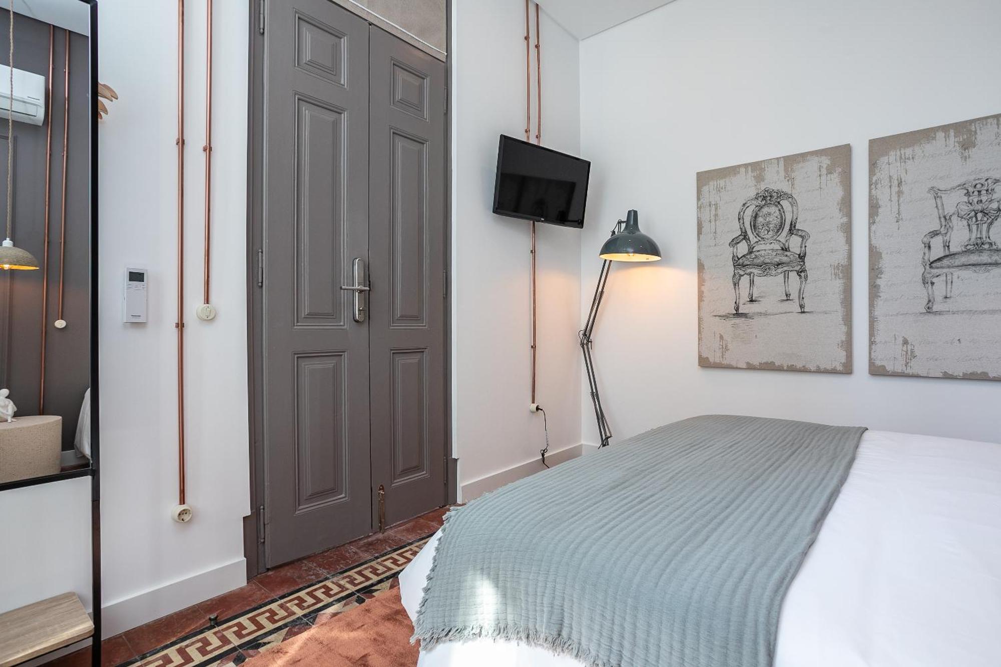 Dona Simone Boutique & - By @ Rita's Place Guest house