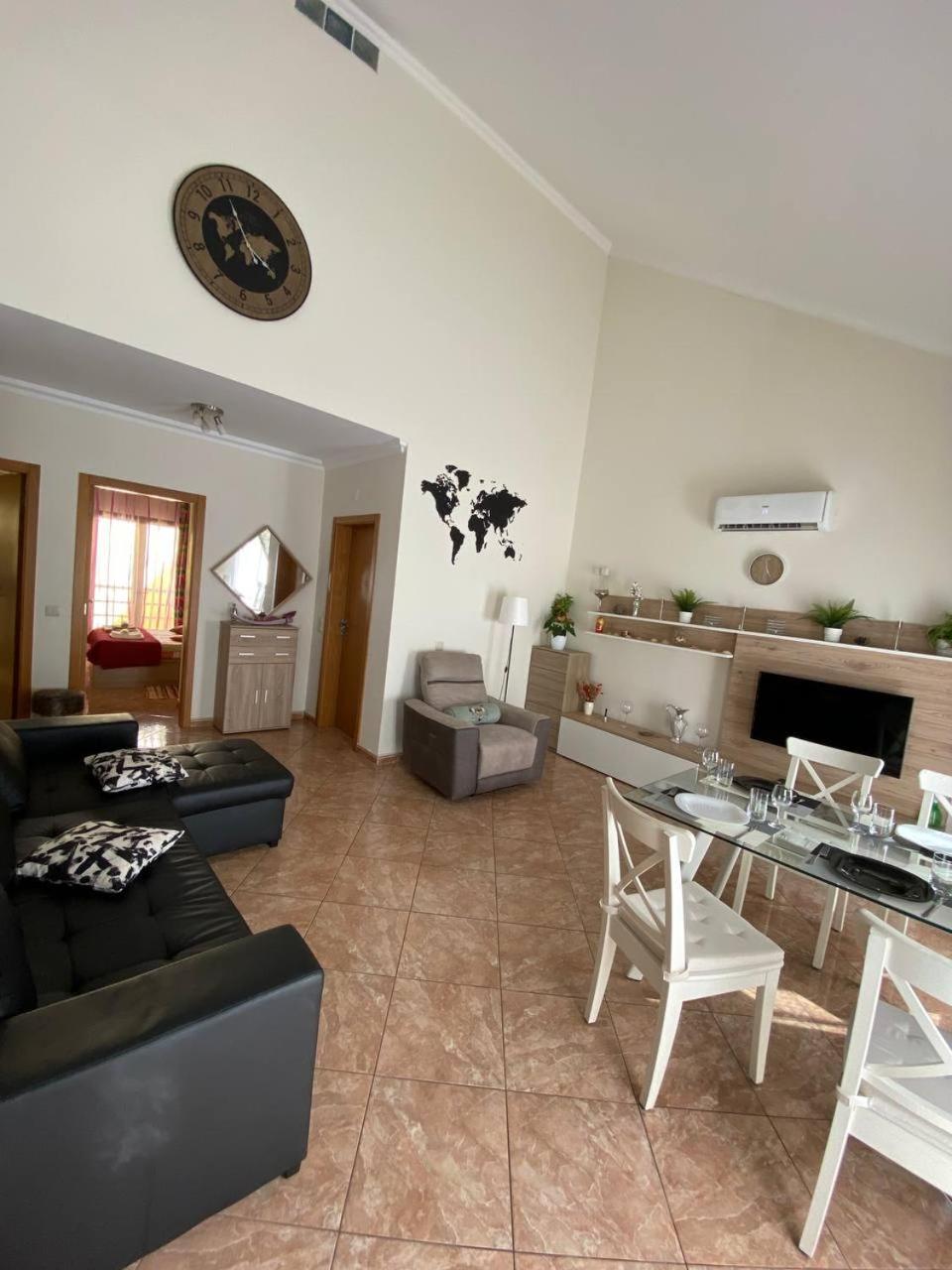 Milagre Centro Apartment *