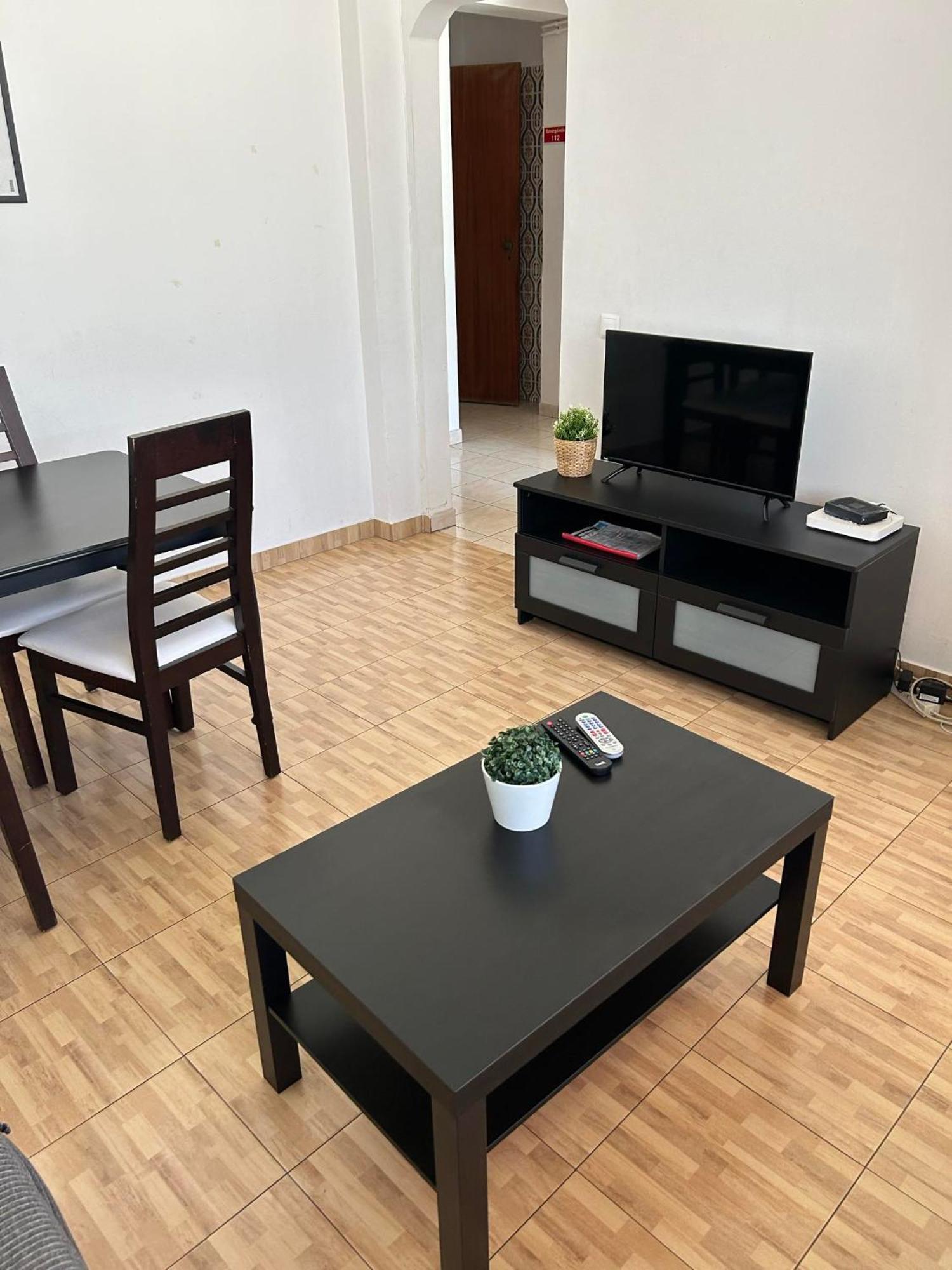 Apartment Brother's House *