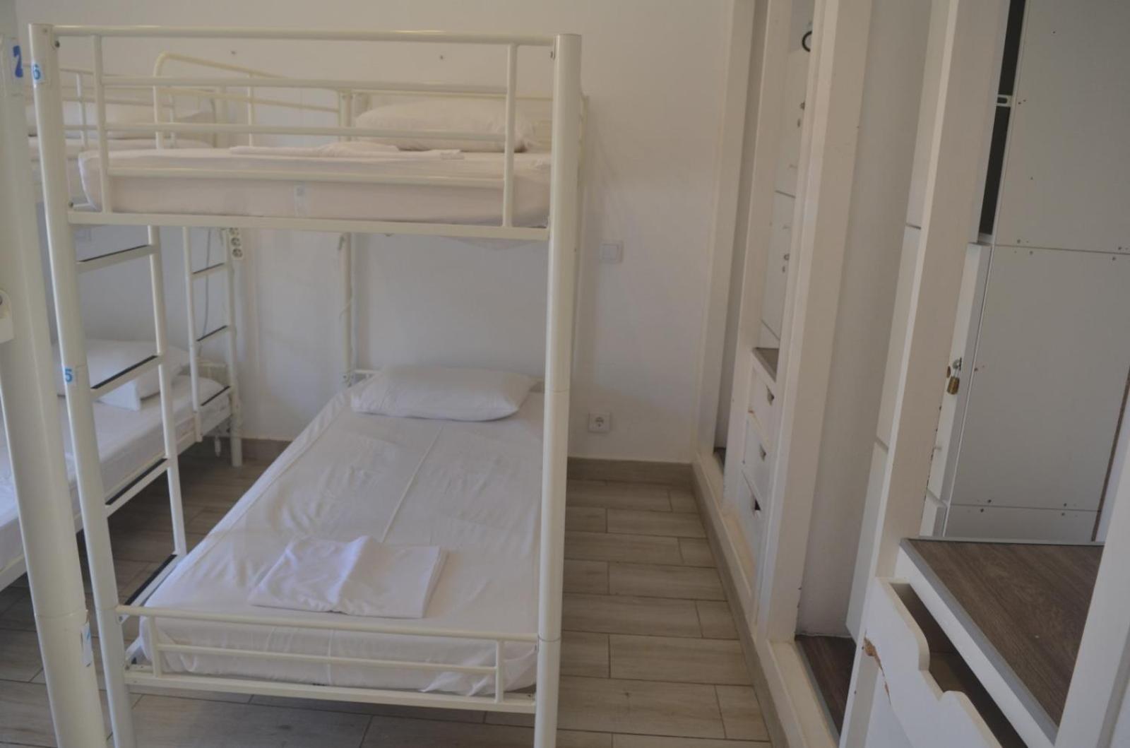 Blife & Hostel