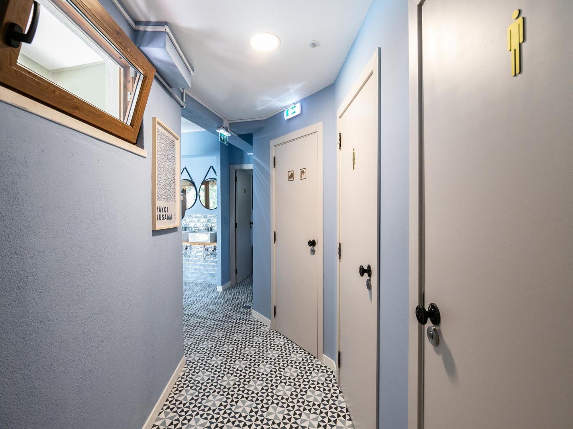Walk In Airport Hostel Faro