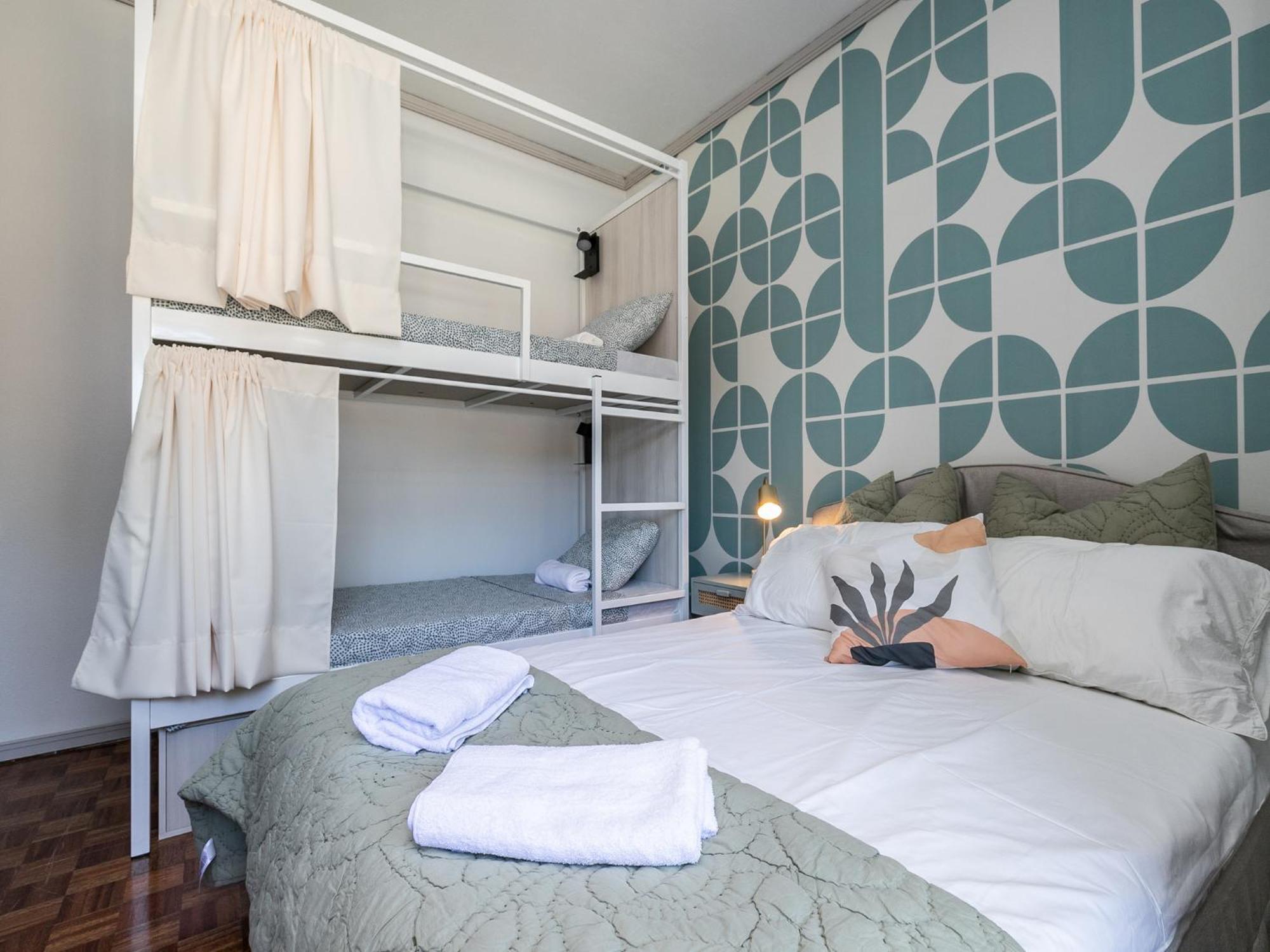 Walk In Airport Hostel Faro