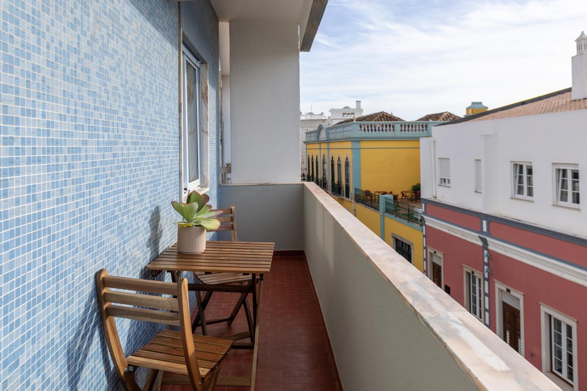 Guest Aparthotel