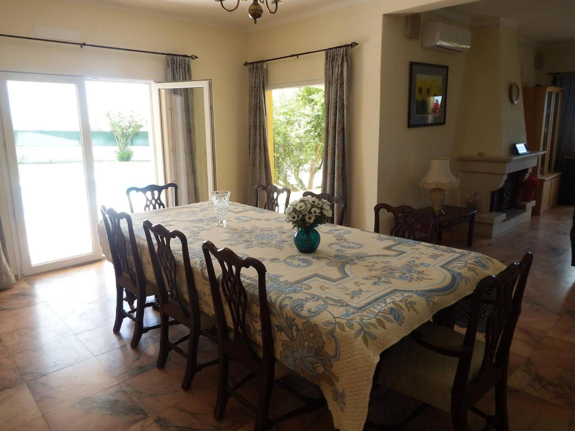 Spacious Lara Estoi With Heated Pool Villa