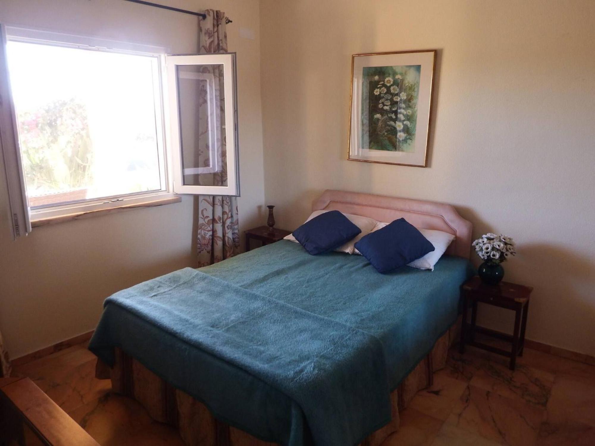 Spacious Lara Estoi With Heated Pool Faro