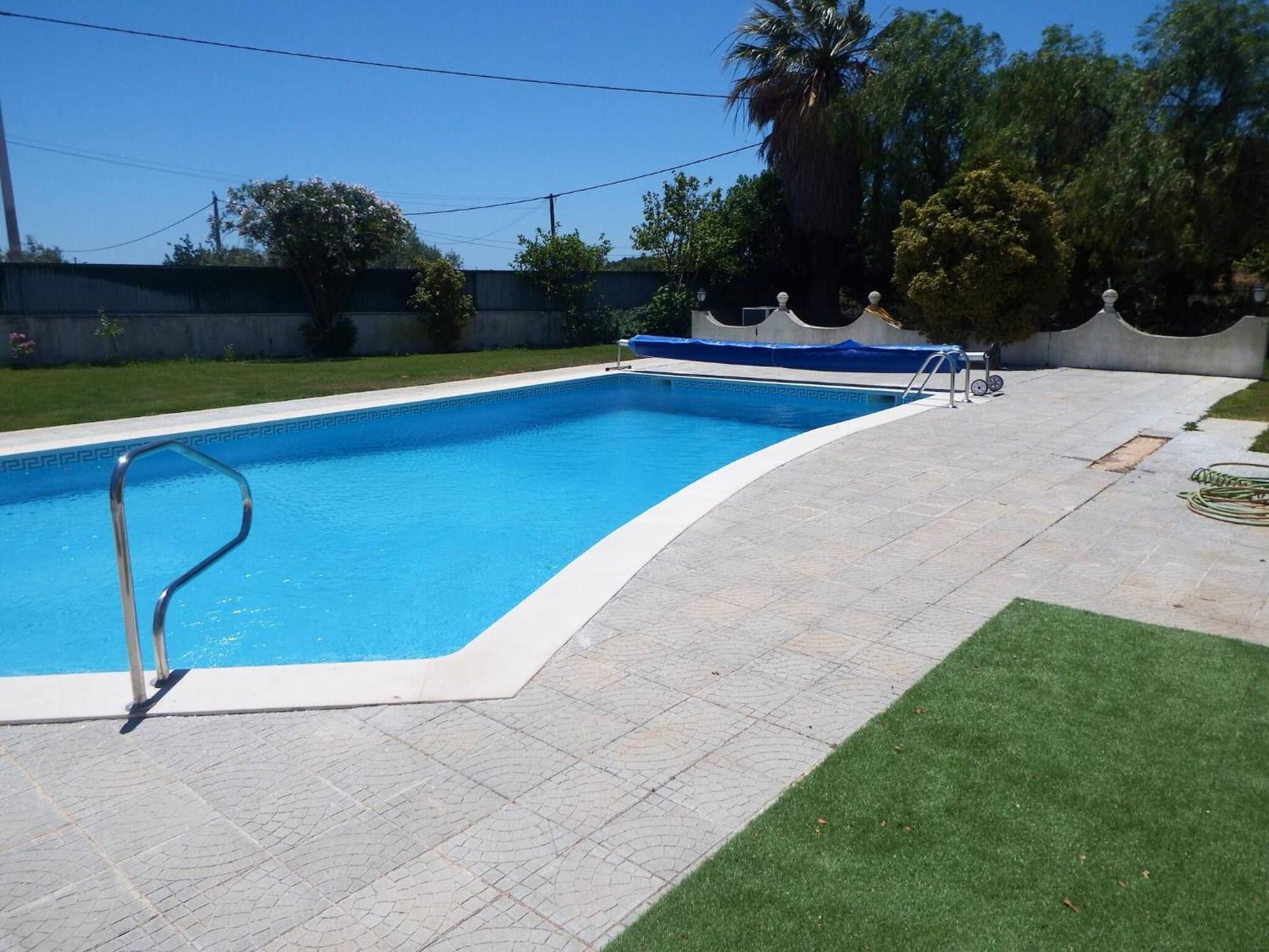 Spacious Lara Estoi With Heated Pool